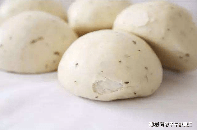 鸡蛋馒头片早餐做法 d2d3a3c4683f427c8f4c1564ef9c1d7f.png