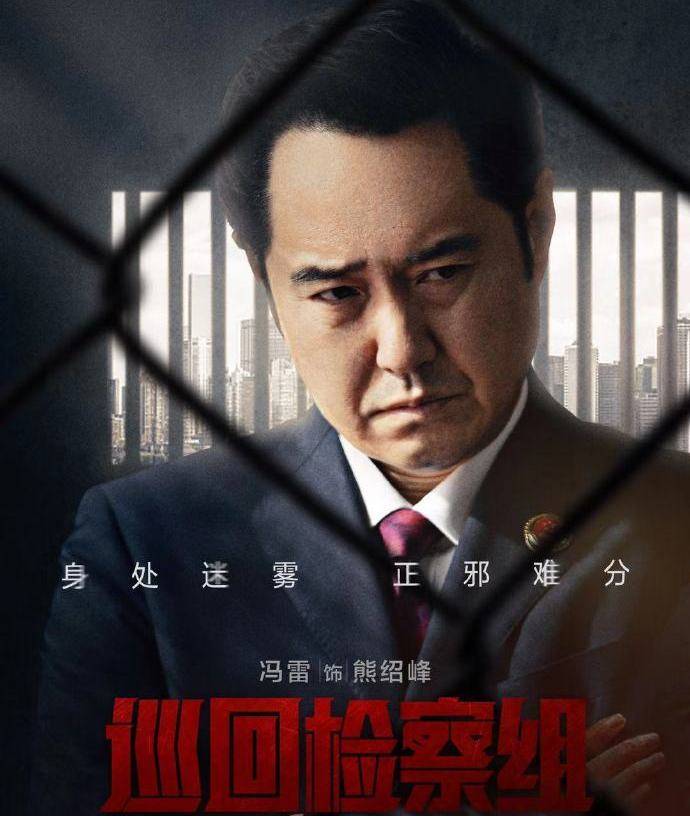 黄什么吕成语_黄裙子搭配什么上衣图(2)