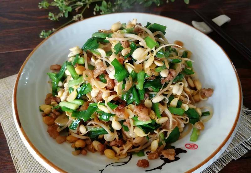 炒什么菜简单下饭 f58c275546c94efa80ea494a7ca08f39.jpeg