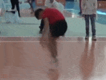 刚学会走路就跳霹雳舞猜一成语_木猜一成语疯狂看图(2)