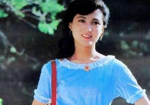 66歲李雪健抗癌20年近照消瘦憔悴，妻子曾比他還紅，是我們熟悉的她？ 娛樂八卦吃瓜 第9张