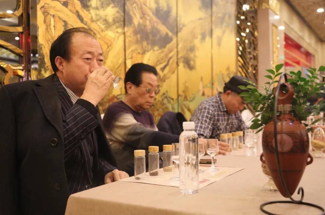 
首场！天时盛宴启幕登封：于天地之中 论天时酒道|开云最新官网(图2)
