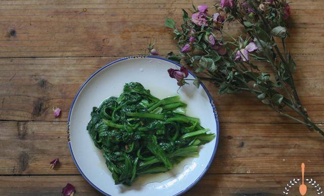 炒什么菜不能加水 a7def1ccc99647e59d9337c28bf1d1d5.jpeg