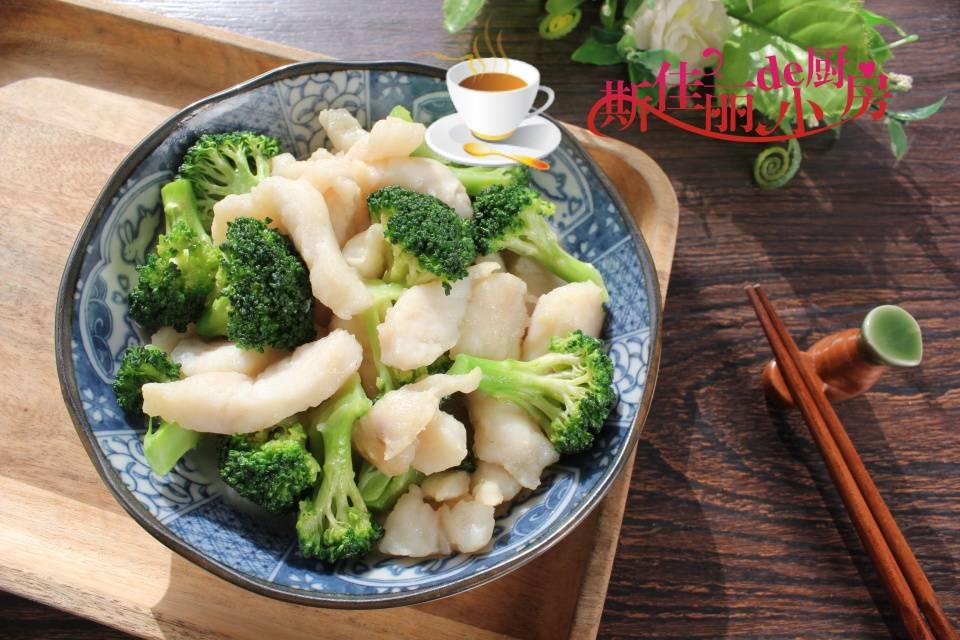 晚餐吃什么菜比较适合 dff26d333abb4c57b2087eb859a1b569.jpeg