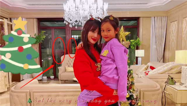 李小璐平安夜怀抱甜馨妈妈力十足,神秘男子现身家中