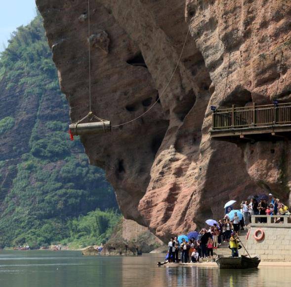 江西鹰潭2020gdp_鹰潭职业技术学院(3)