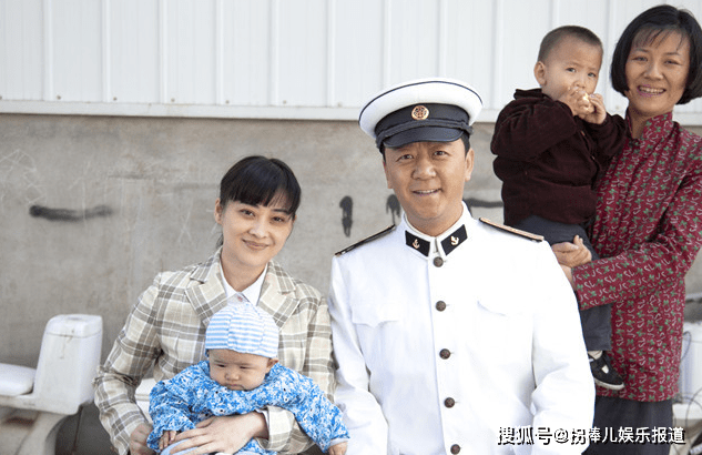 父母爱情演员名单介绍 f5fd979889954d97bf4993d8dd7a4a3a.png