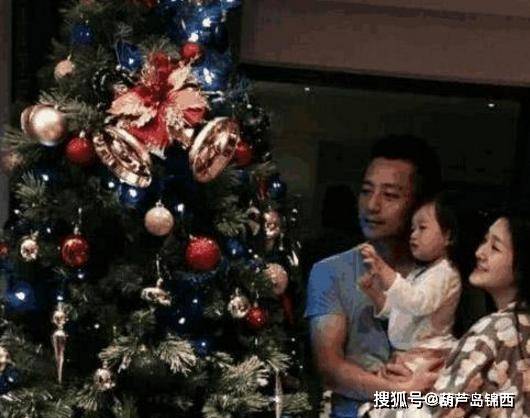 带你看看汪小菲一家住的豪宅,墙面只刷了白漆,简单又幸福
