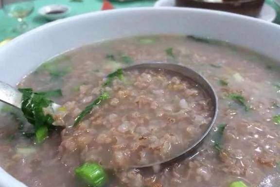 大米配什么熬粥好吃 bb82bf950e6a4eac867bcf80c95611b8.jpeg