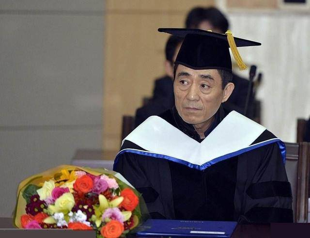 读博可以更好地锻炼自己博士可以说是目前最高等的学位,从我们读书
