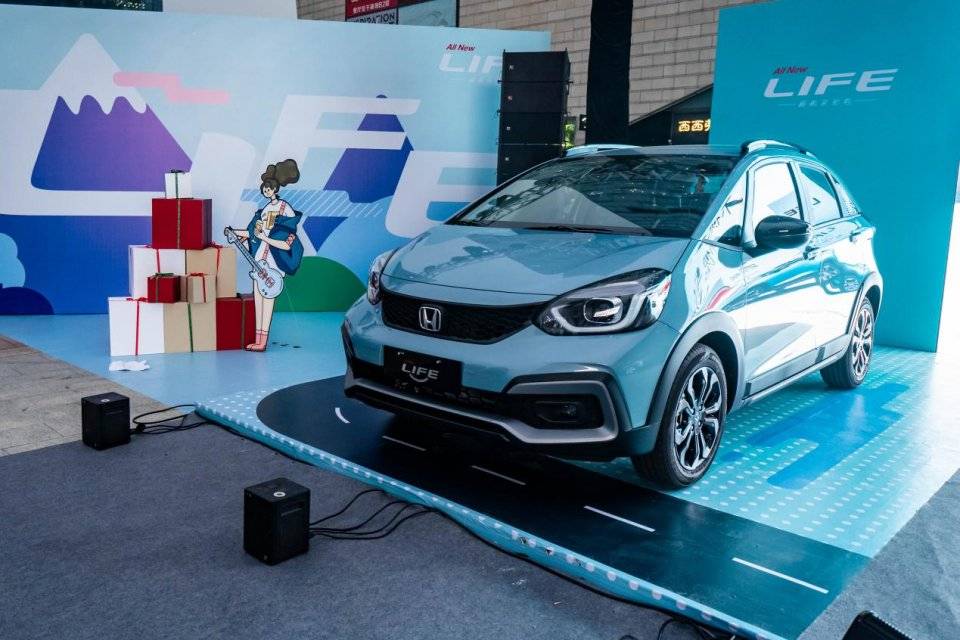 东风honda全新life与电动车m-nv深圳上市