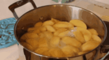 苹果可以和什么一起煮水给小孩喝 4f18bd5a968f4be29841b98e6bfa04cc.png