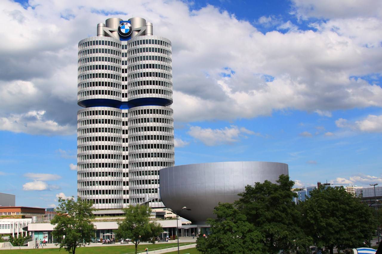 在德国国内,汽车已经成为德国经济的支柱产业,如宝马,奔驰等汽车公司