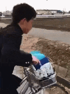 原创搞笑gif段子编辑这孩子写的字作为家长的我是真的看不懂啊难道他