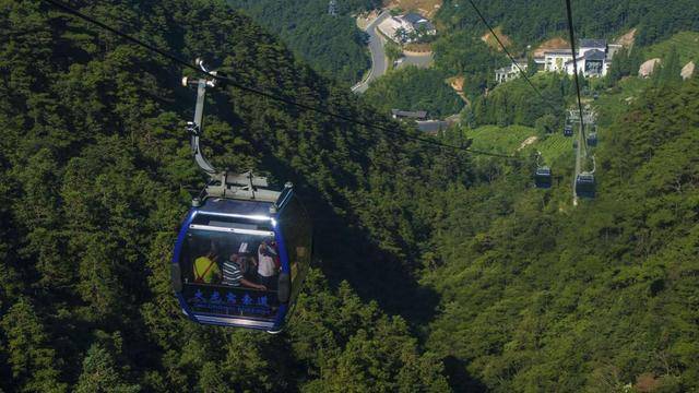 奔三年纪 来一场摆脱烦恼的天柱山之旅