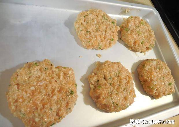 怎么样煎肉饼不散 db7f6f36c755475e9a37384547a420bd.jpeg