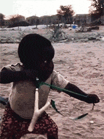 搞笑gif段子说实话我只看到个眼珠子我都不知道他长啥样