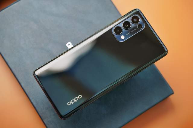 Reno5 Pro手感好到什么程度?数码大V赞不绝口