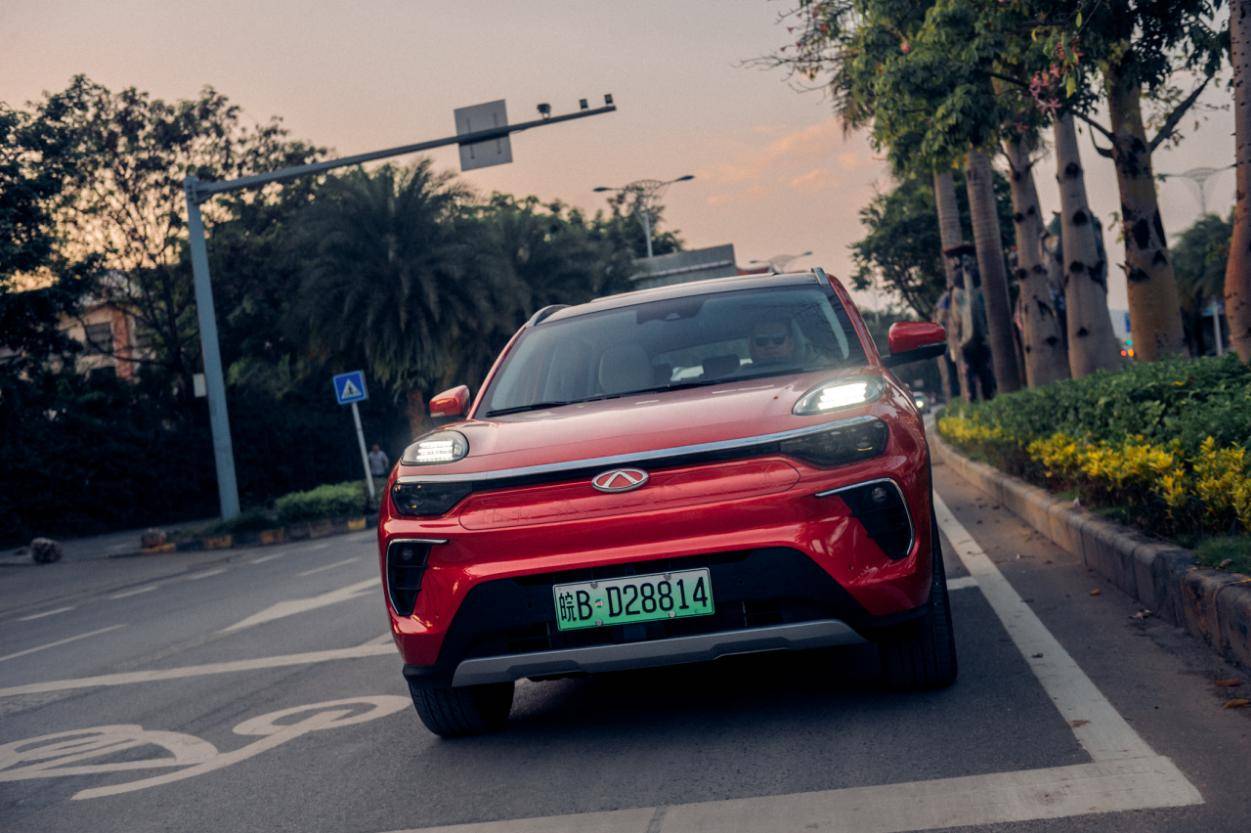 一辆比较了解中国人的纯电动SUV,终身保修510KM,能变成爆款吗?