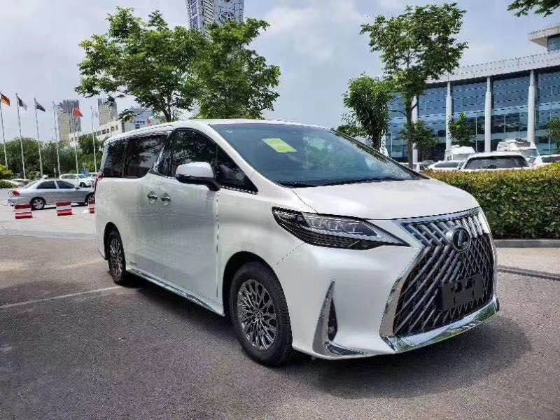 进口雷克萨斯LM300七座商务惠宾价 油混版