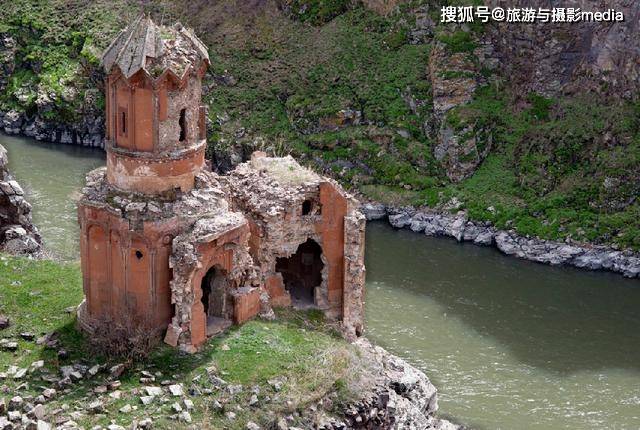 土耳其的神秘鬼城，一座在教堂堆里建造的城市？还被列为世界遗产