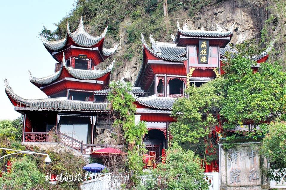 贵州最大古建筑群 中国古代三大空中建筑之一 被誉为“南方悬空寺”