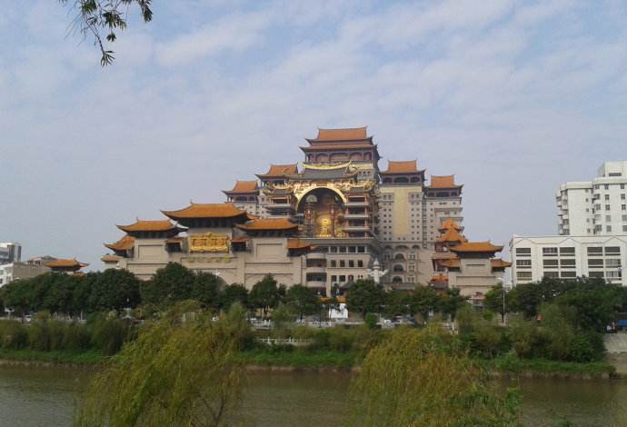 2020年桂林GDP排名_98年桂林大宇老式客车(3)