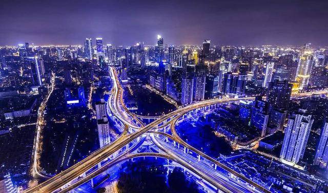 中国这座城市12年后，可能会超过东京，成为亚洲第一城！
