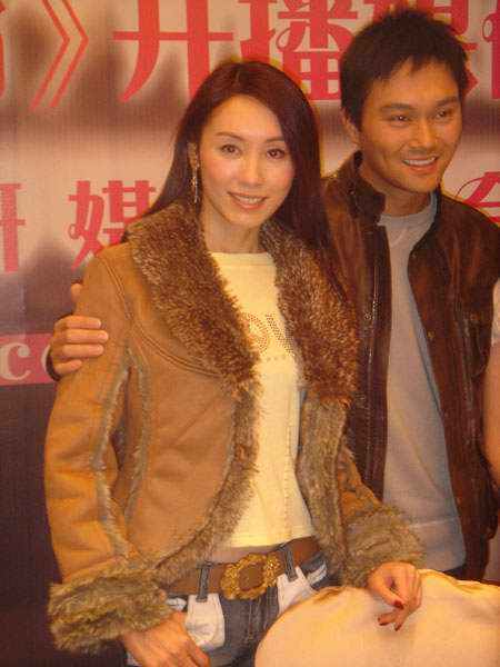 相比起林文龙的出轨,郭可盈的绯闻也是不少,马德钟,李克勤,张智霖