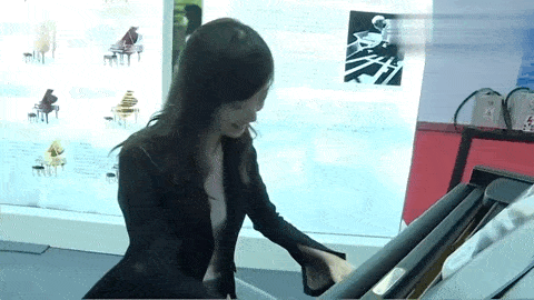 和时间沉淀下雷厉风行的御姐气场.