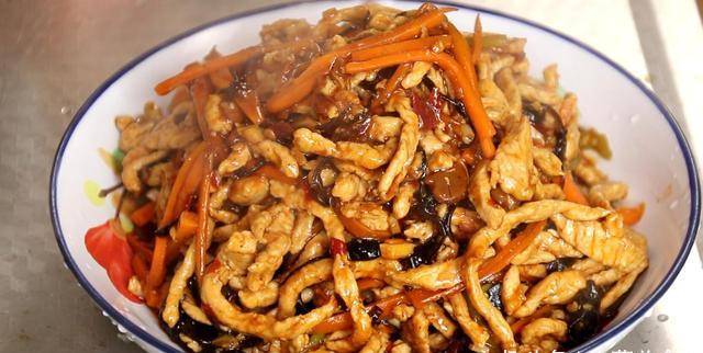 鱼香肉丝家常做法图片教学 90d2d925dfbb46e1869486311feaf5f1.jpeg