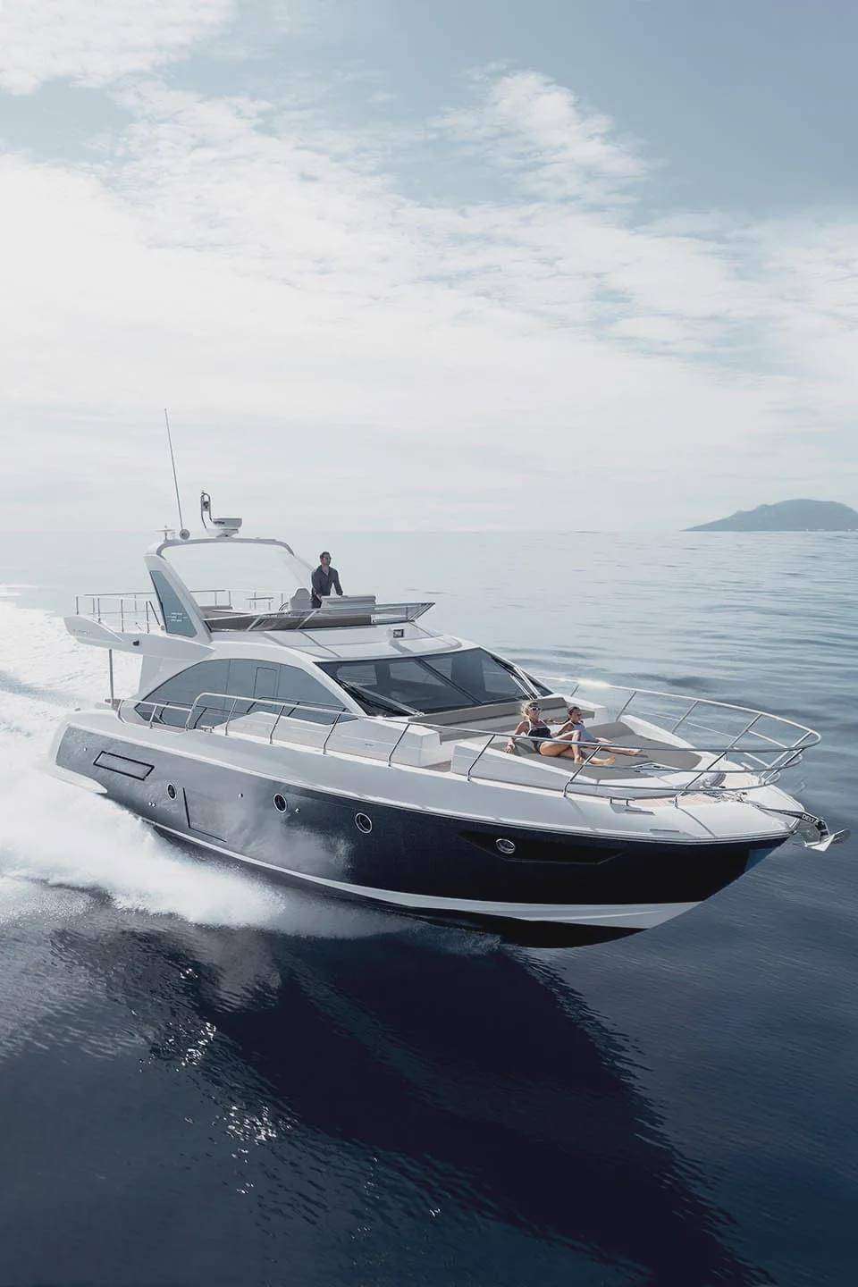 爆款阿兹慕「azimut 50 fly」,在经典中提升经典