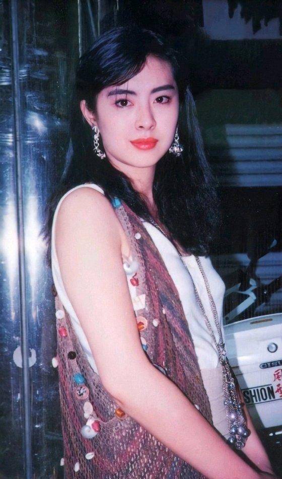 原创难怪王祖贤被赞最美女神,当ai修复旧照,毛孔皮肤都美得过分