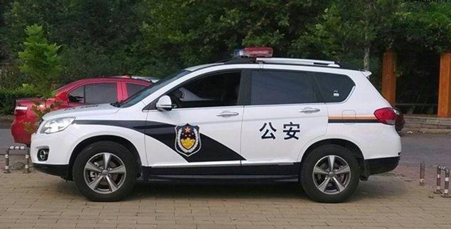 中国警车大换血统统淘汰丰田大众新车才彰显大国风范