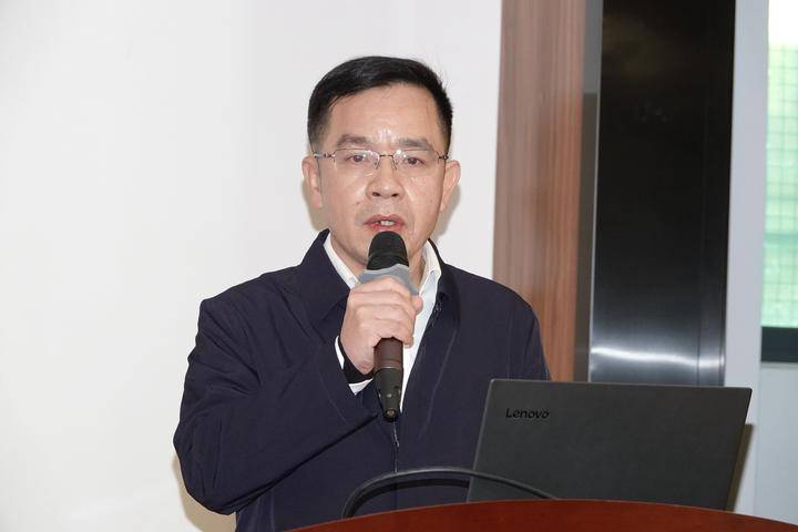 陈家服,华夏文化网记者林建设,福建中能光伏电力有限公司投资总监傅