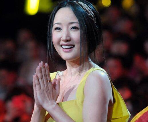 原创不得不说的甜美歌后杨钰莹劲爆往事与那红楼梦