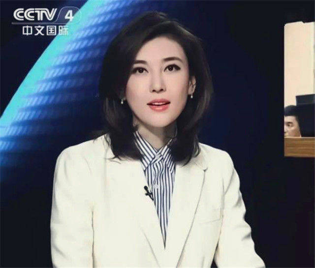 原创她们才是央视颜值门面,王冰冰只算小家碧玉,李红倪萍才是大美人