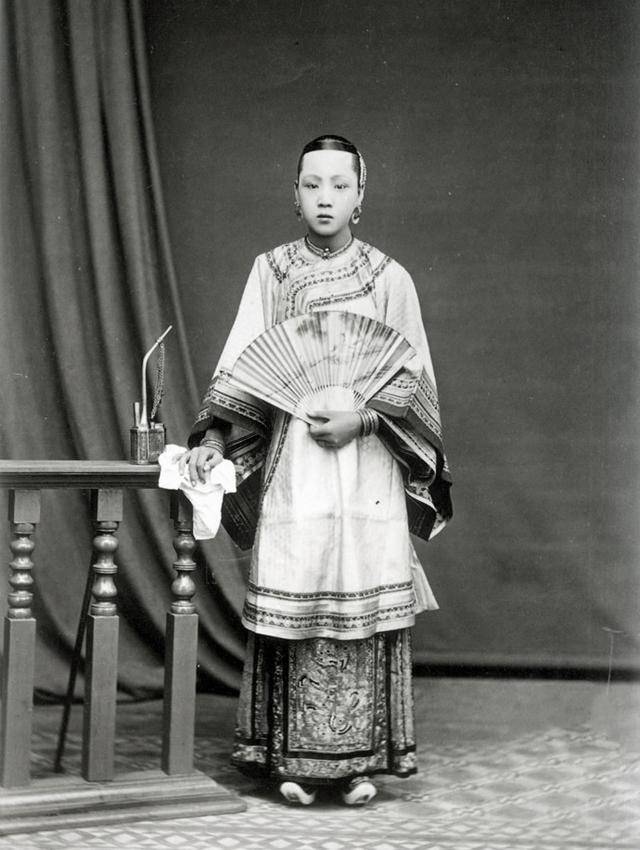 【侍妾冬梅】【李鸿章在日本马关】【李鸿章和孙子李国雄】【李鸿章