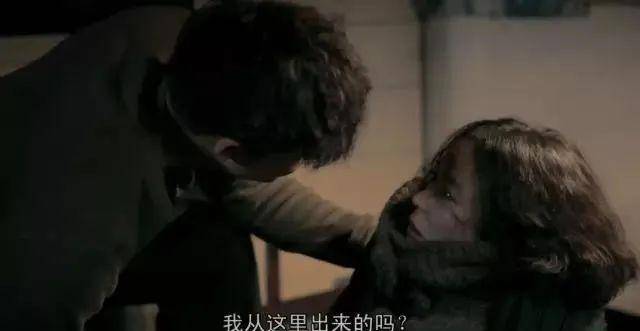 很多人第一次看他的电影,都被其血腥暴力的镜头吓坏,那些疯狂扭曲的