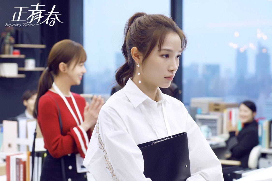 以张楠《演员3》的灵气,去演职场剧《正青春》的花瓶