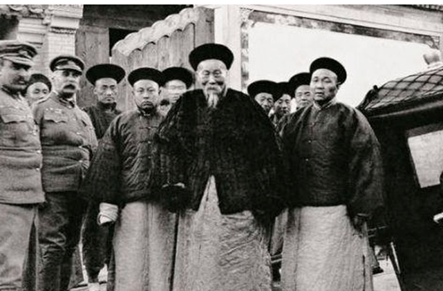 去世57年后,李鸿章"尸骨"被挖出,举行游街示众仪式