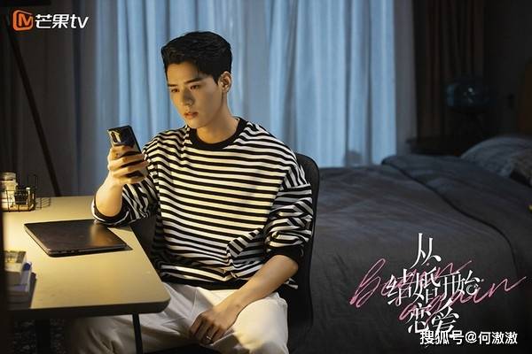 图片来源:微博@心宅猎人除了剧集连播让侯明昊曝光度超高外,他和