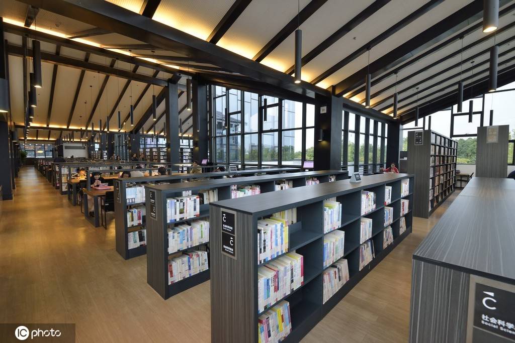 嘉定图书馆——上海最美图书馆