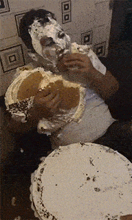 搞笑gif动图:童话里都是骗人的