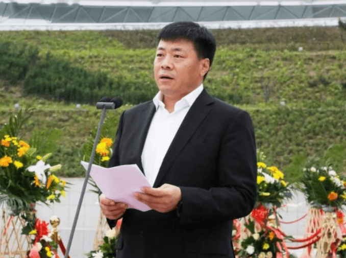 原创山东女首富诞生,丈夫给她留下几百亿资产,还有十几座发电厂