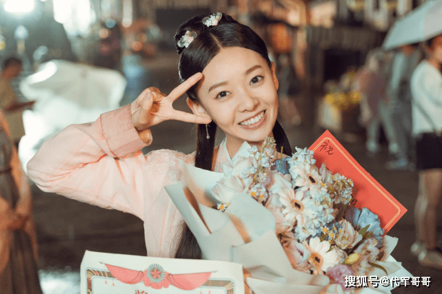 王丽娜是一位新人演员,她参加过《创造营2020》,演过《欢乐英雄》等