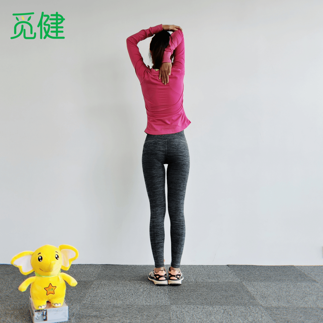 编辑 图片来源:自己拍的 07,胸部伸展 双手背在身后握住,胸往外扩