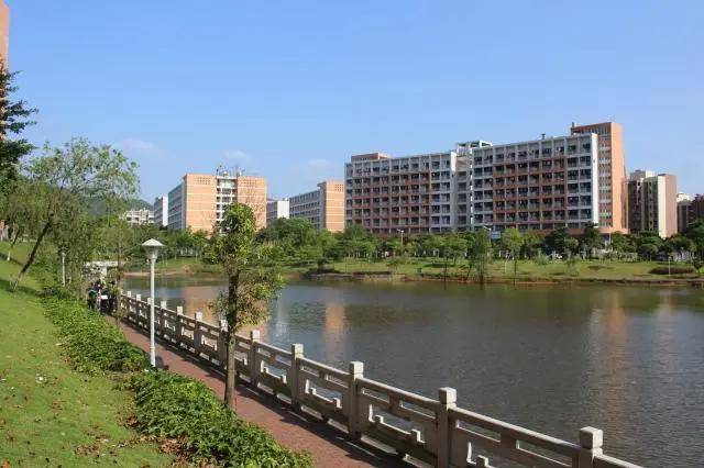 清远职业技术学院(简称