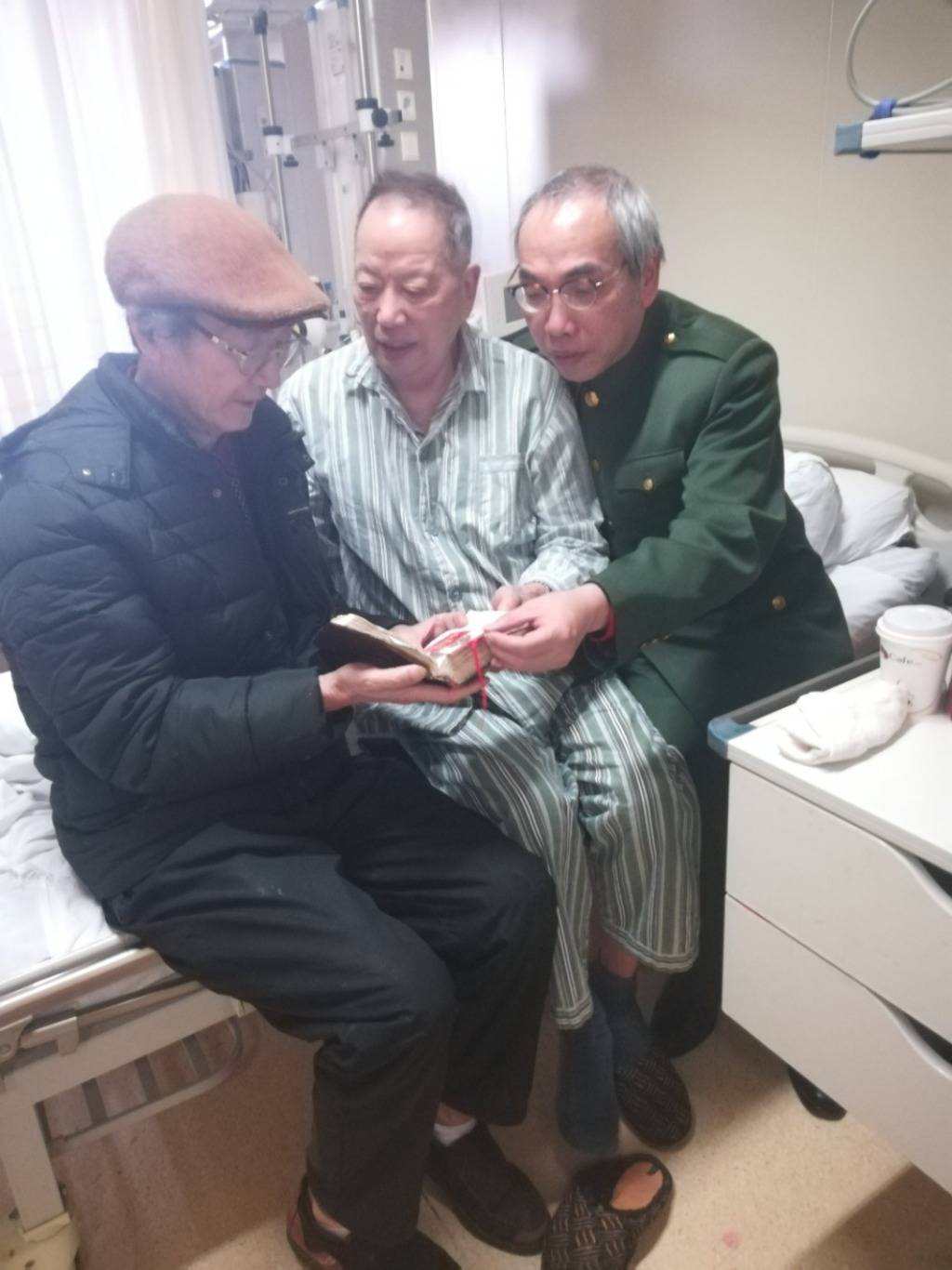 邹衍61八年风雨路一生雷锋行一一记共产党员邹衍