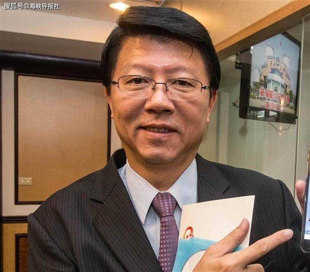 国民党籍台南市议员谢龙介蔡当局补助凤农会破坏水果市场价格